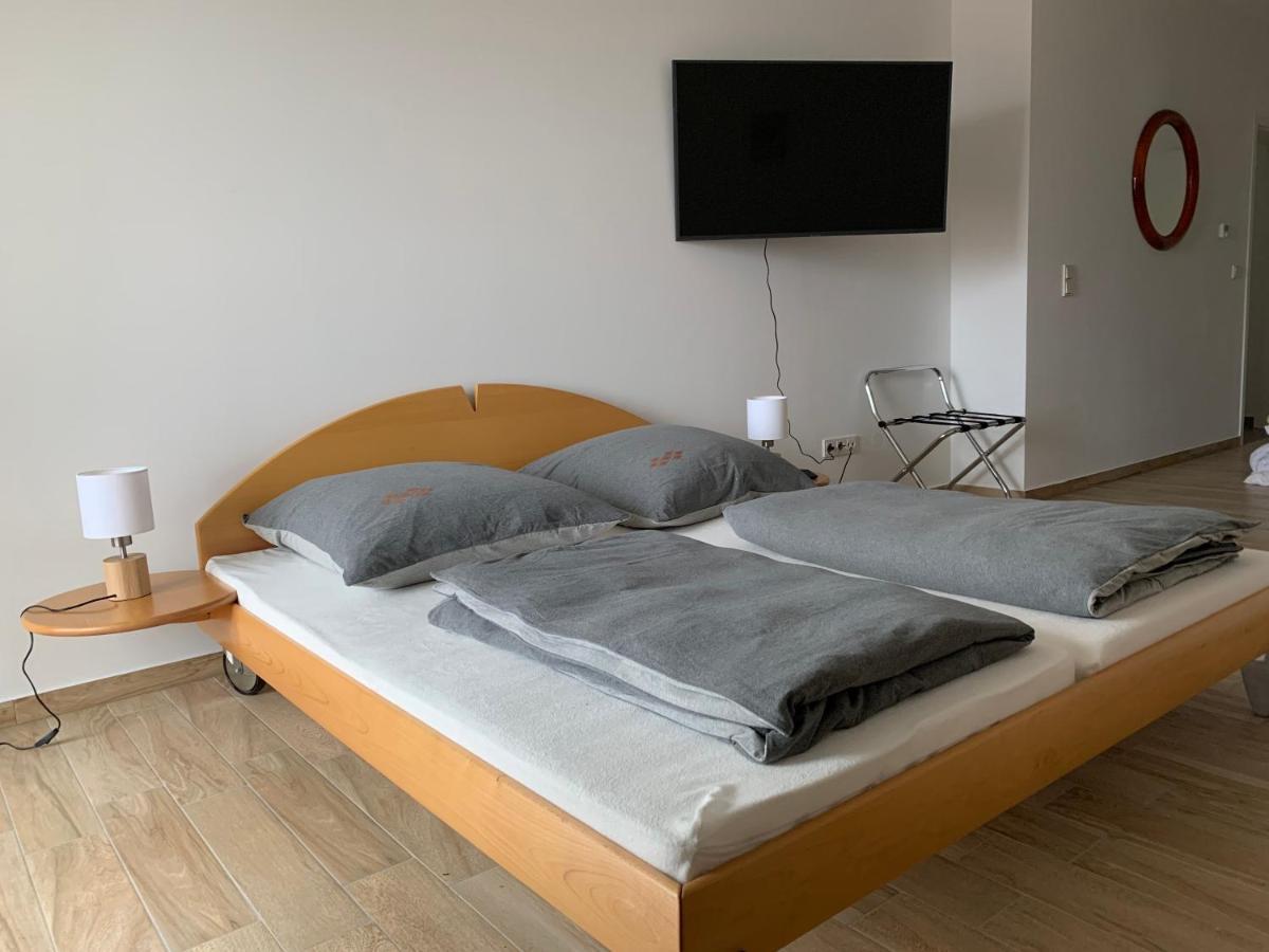 Hotel Gaestehaus Residenz Aurora Friedrichsthal Zewnętrze zdjęcie
